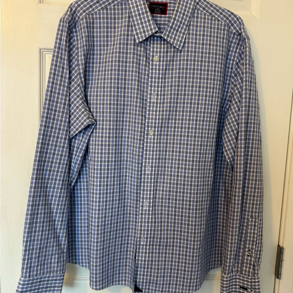 UnTuckit Light blue and grey plaid button down shirt - Large.